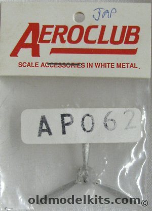 Aeroclub 1/72 (1) Japanese WWII Three Blade 10' Diameter Propeller With Spinner, APO62 plastic model kit